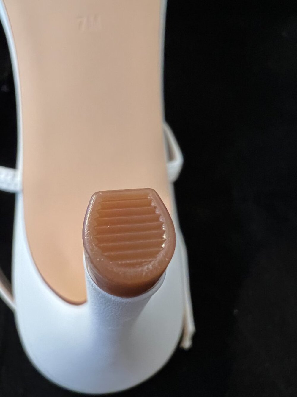 Marc Fisher Favia Ivory 150 NIB Size 7 - Picture 3 of 6